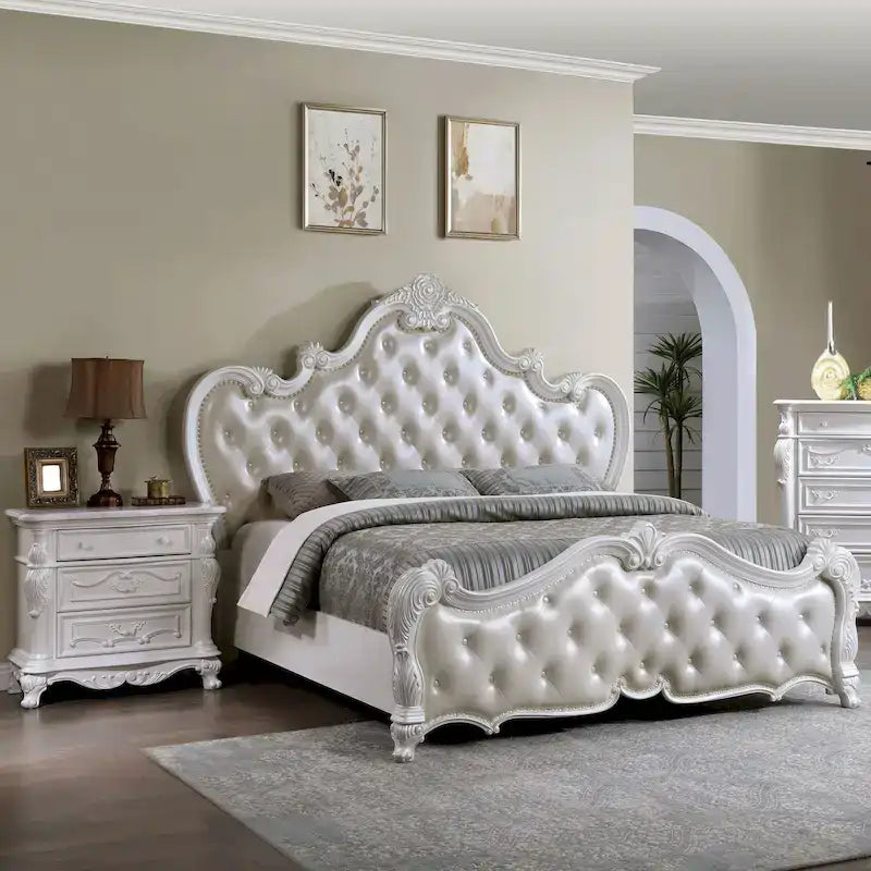 Traditional 3-Piece Solid Wood Bedroom Set - 1 Bed & 2 Nightstands, Button-Tufting, Nailhead Trim, Cedarwood Drawers